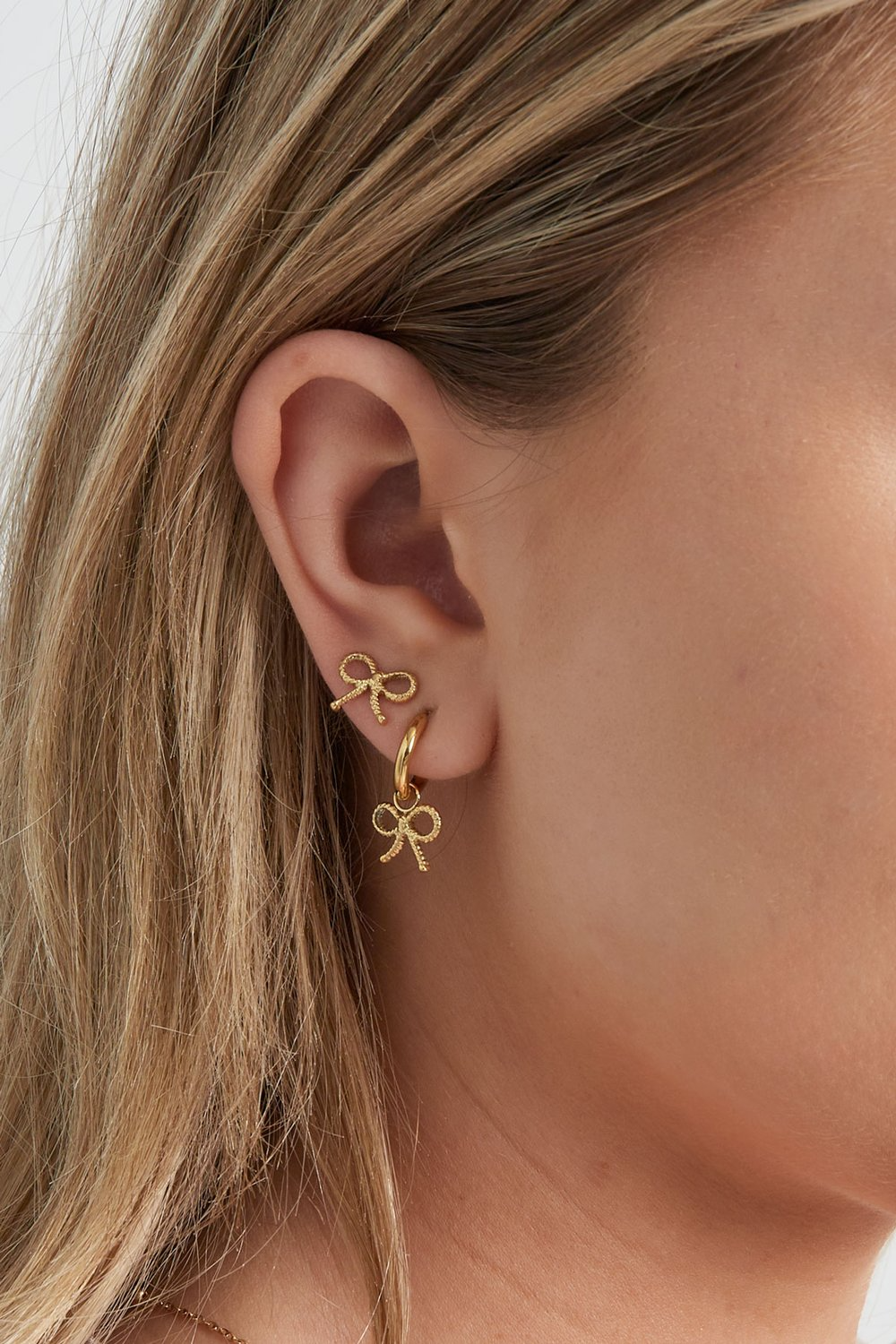 Brilla Fiocco – Minimalistische Strik Oorbellen